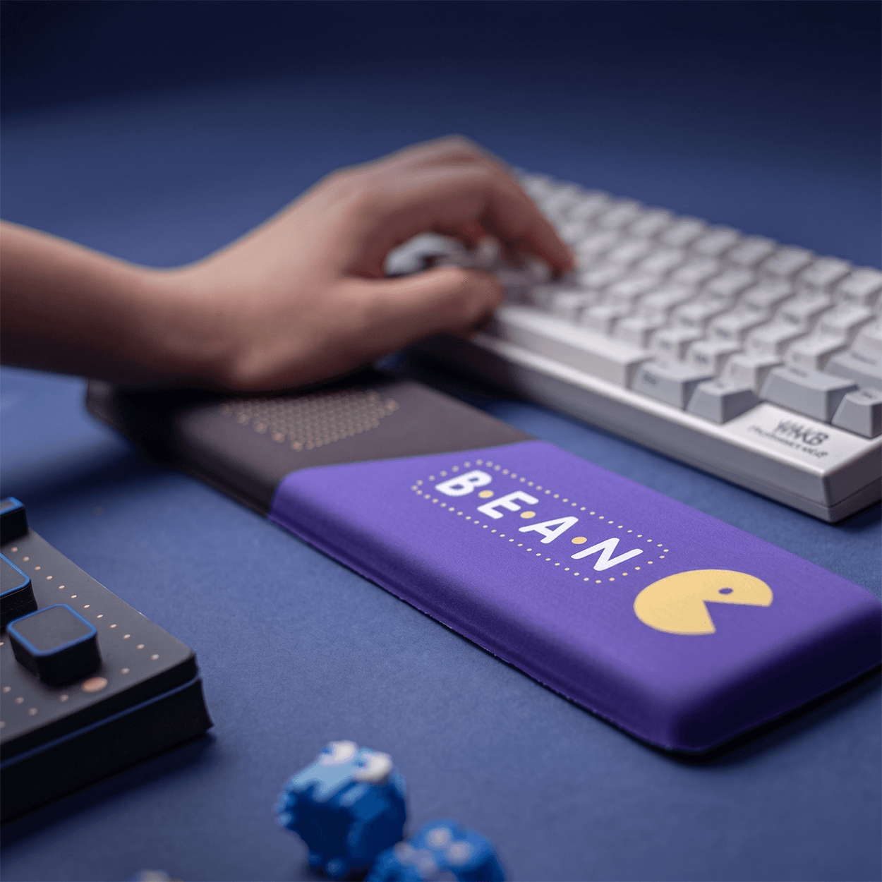 Ancreu PAD-3 Minneskum Hånddstotte med Musematte – Gaming, Tegneseriedesign