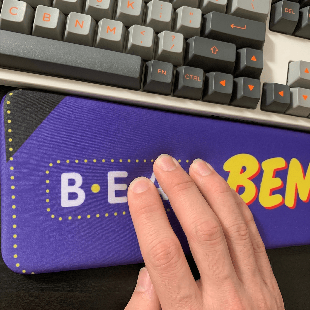 Ancreu PAD-3 Minneskum Hånddstotte med Musematte – Gaming, Tegneseriedesign