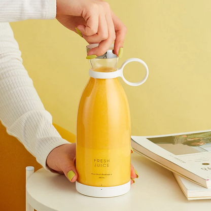Poratabel smoothie blender. Elegant og stilig design i hvit farge.